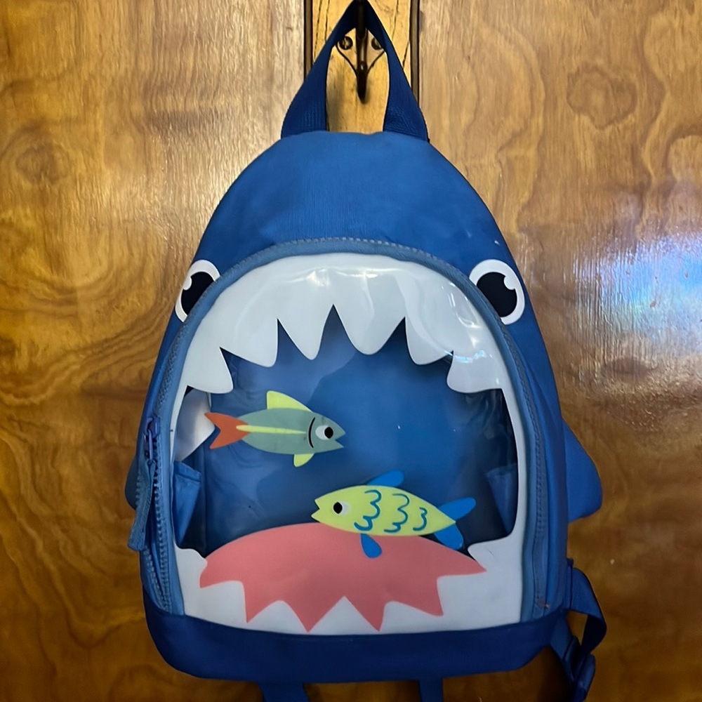 🦈 Shark Toddler backpack. Holds a few small toys or diapers